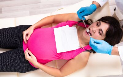 Leczenie ortodontyczne a ciąża – czy można zakładać aparat ortodontyczny podczas ciąży?